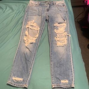 FASHIONNOVA - ripped jeans -